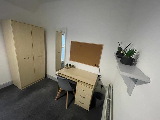 Room in Central Location / Low Deposit Main Photo