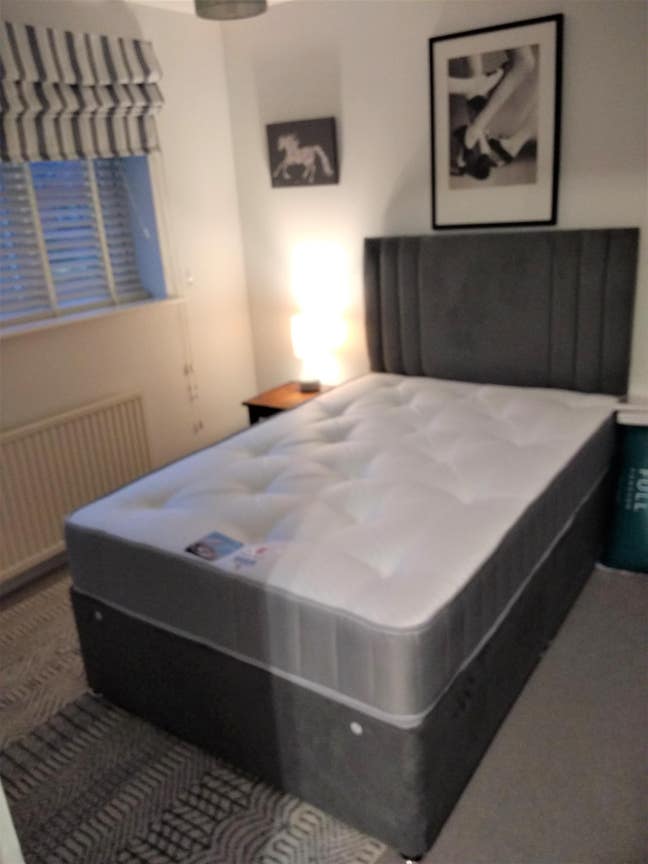 Beautiful Room with Luxury Bathroom in Detached   Main Photo