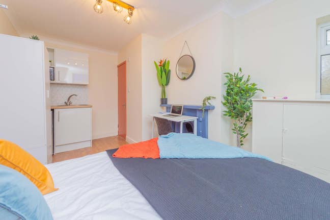 ✨Studio room close to city ✨ Main Photo