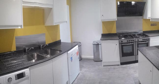 Double for couple.  Ideal for Hospital workers! Main Photo