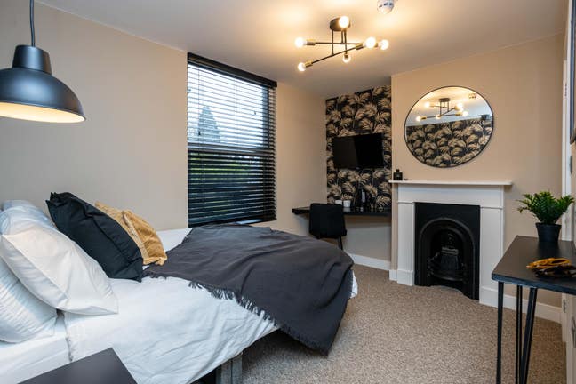 Double Ensuite Room in Quality Co-Living Main Photo