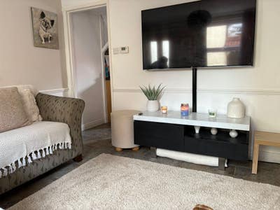 Double bedroom to rent in Beautiful Bradninch Main Photo