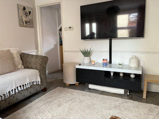 Double bedroom to rent in Beautiful Bradninch Main Photo