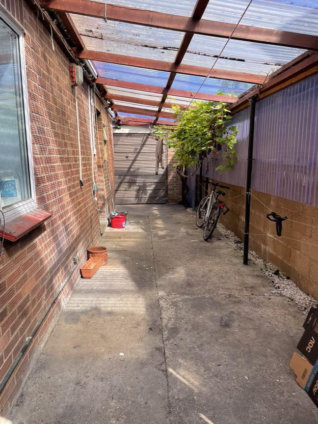 Spacious double room available Main Photo