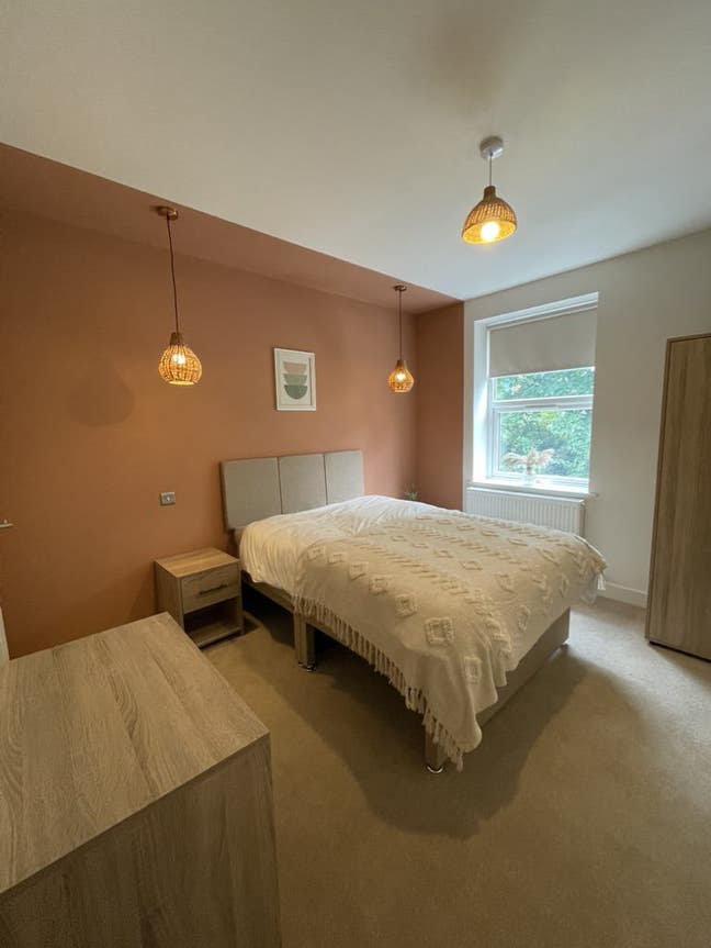 Ensuite Double room in 3 bed flat - Town centre Main Photo