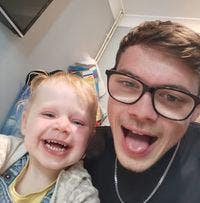 Professional Male seeks a single or double room Main Photo