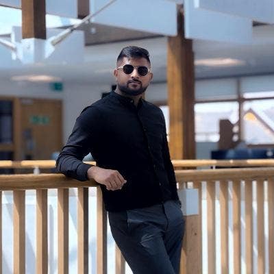 Professional Male seeks a double room Main Photo