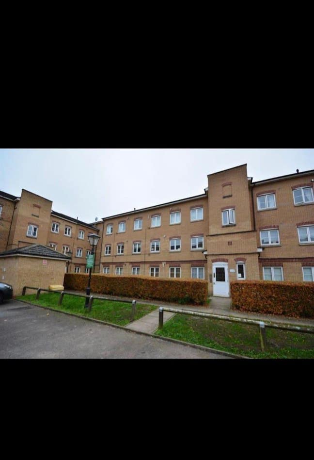 1 Bedroom flat near Gidea park station Main Photo