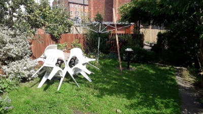 Double room available.  All bills included.  Main Photo