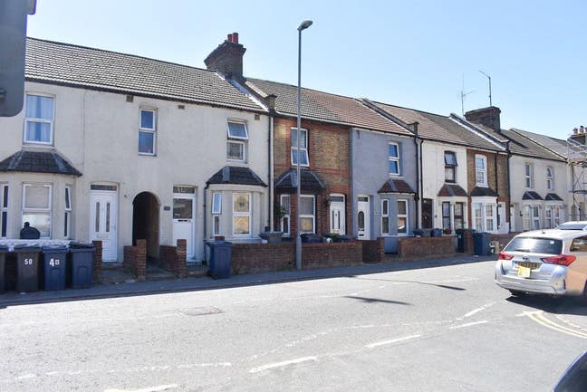 1 Bedroom Flat To Let (5 Min Walk From Town Centre Main Photo