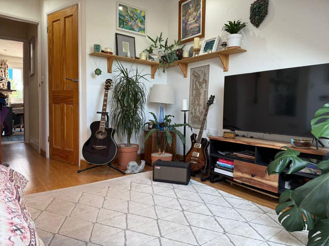 Double bedroom with en-suite + extra room Main Photo