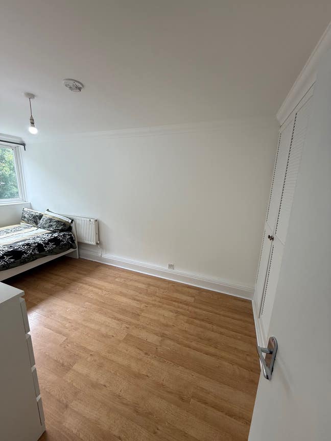 Amazing 2 spacious double rooms all bill inc Main Photo
