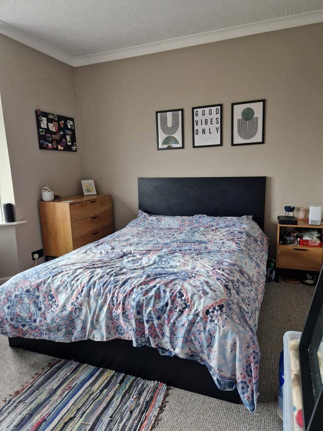 2 Rooms available to rent in a 6 bed house in Patc Main Photo