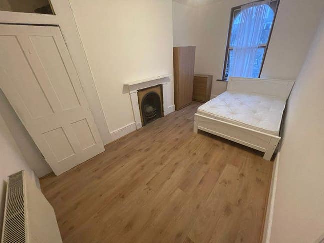 Four doubles in Elephant & Castle -from £208pw Main Photo