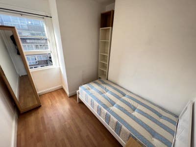 Single for &pound;231pw /  Flat in Angel Main Photo