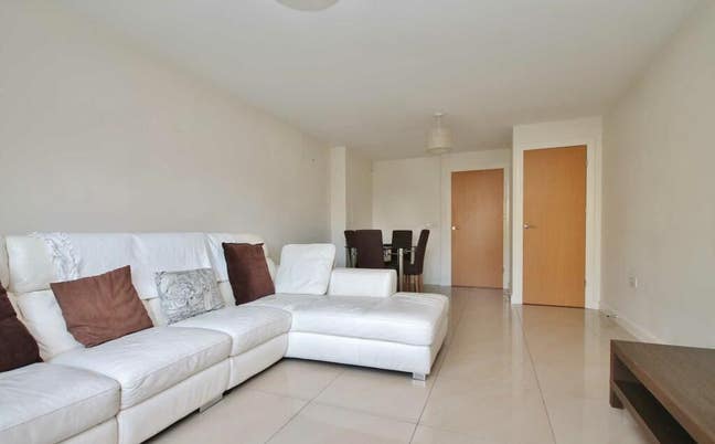 3 Bed House on Cuddington Avenue, Worcester Park Main Photo