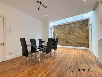 5 Bed House on Abbotstone Road, Putney, SW15 Main Photo
