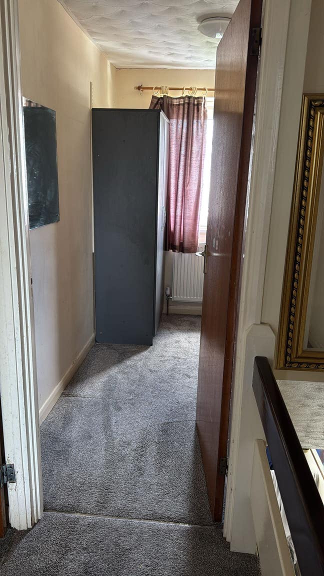 Single Room for one girl Main Photo