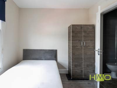 1 Bedroom Flat Available Main Photo