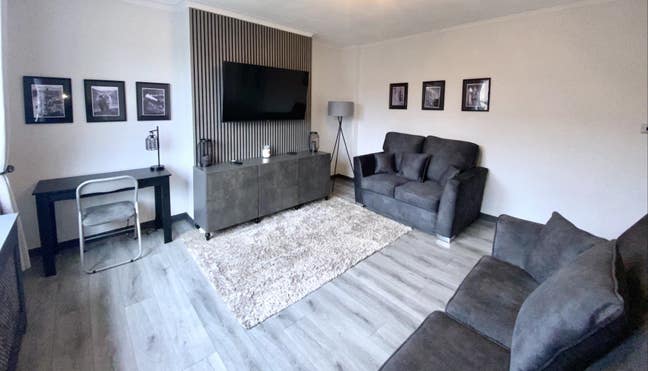 Executive 2bd near airport +city cen|Bills Incl Main Photo