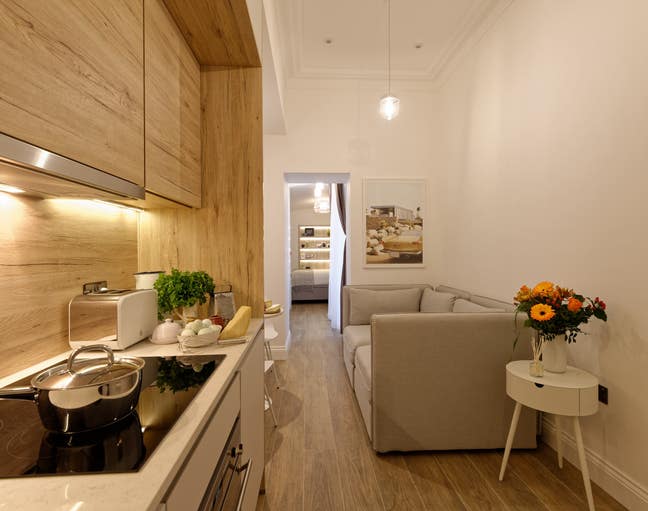 🏠Bills Included, Top Location-Flexible Term Stays Main Photo