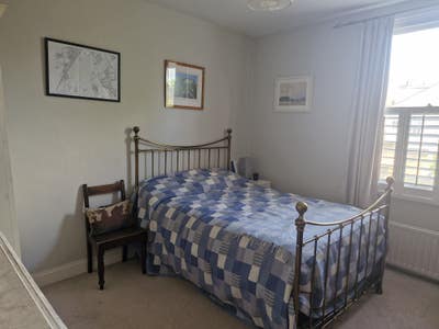 Quiet double room available in family house Main Photo