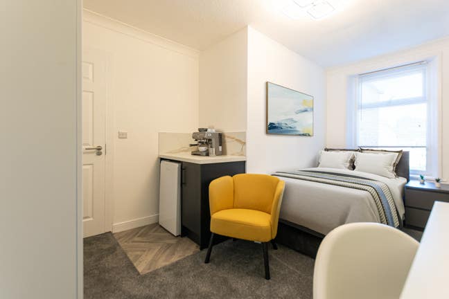 ✨ Modern En-Suite Rooms w/ Kitchenettes – WA3 🏡 Main Photo