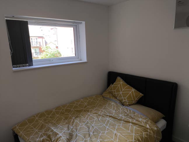 Double room available near Manchester City Center Main Photo