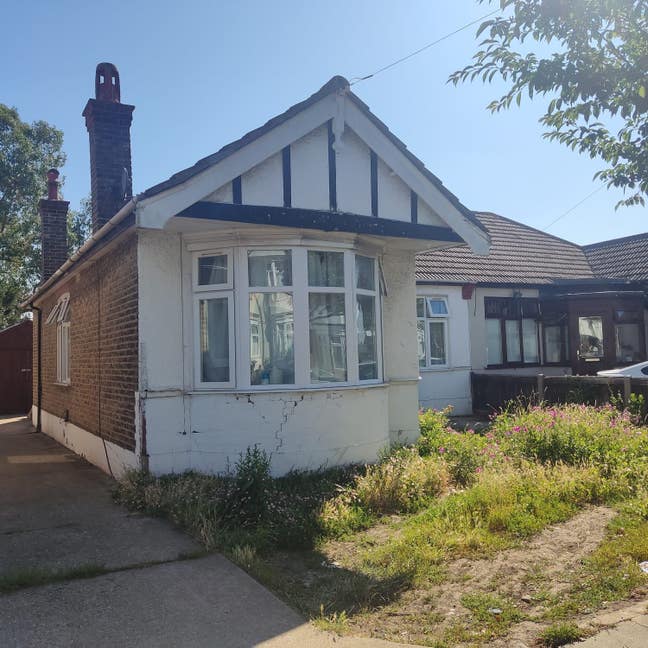 Double Room - Barkingside  Main Photo