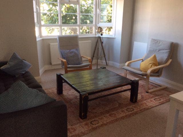 3 double bedroom flat for rent in Earlsfield Main Photo