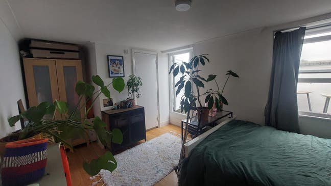 En-Suite Room In Lovely Angel House With Balcony Main Photo