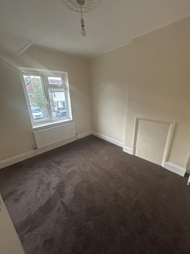 Double room in mitcham Main Photo