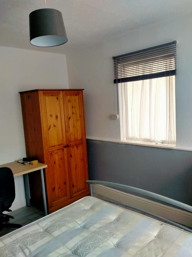 Room available in  COPNOR garden flat Main Photo