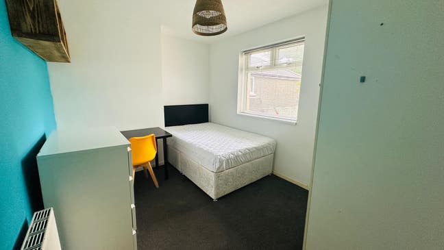  Semi Detached, Close to Upper Bangor / Ffriddoedd Main Photo