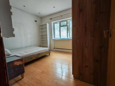 Stylish Fully Furnished One Bed Flat in SW18  Main Photo