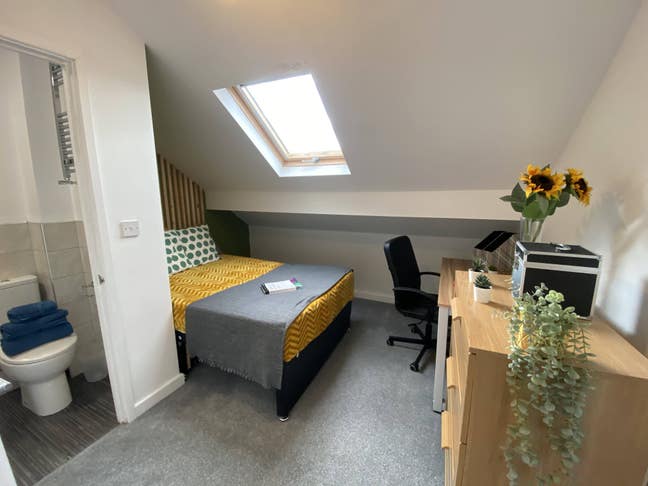 CV1 2DJ Luxury Double Ensuite Rooms -st georges rd Main Photo