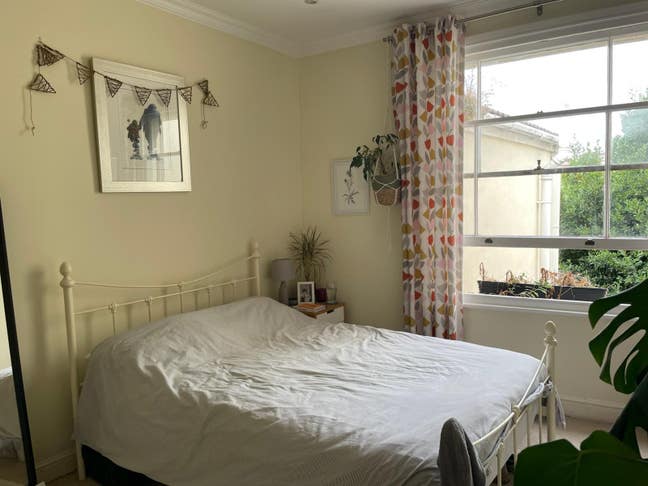 Short-Term Double Room to Rent  Main Photo