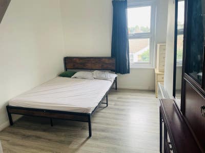 Double room in Rochester  Main Photo