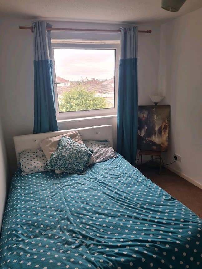 Room to rent in a shared house! Main Photo