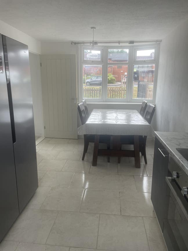 Newly renovated double room  Main Photo