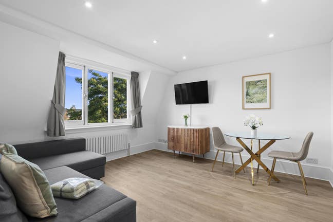Newly Refurbished One Bedroom Apartment Main Photo