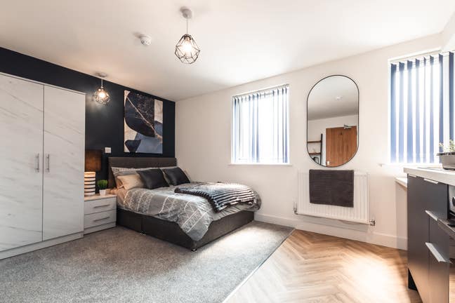 Spacious Warm Friendly Studio Rooms Now Available  Main Photo