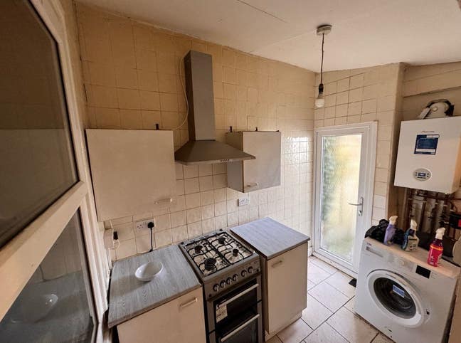 3 double bedrooms house Main Photo