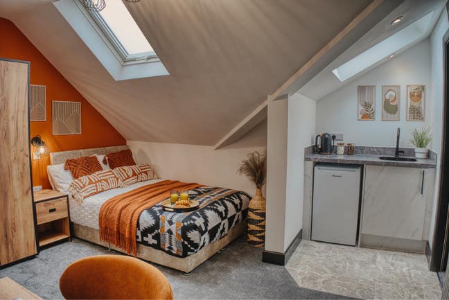 🔥Luxury En-suite Studio rooms - 2mins from station Main Photo