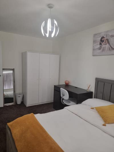 Cosy double room with bills inclusive Main Photo
