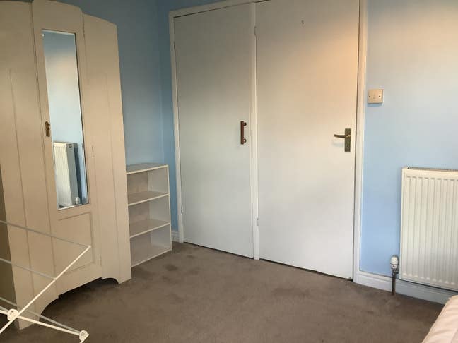 Two rooms available in upstairs of Victorian terr Main Photo