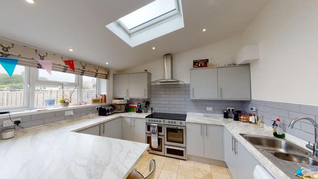 Cirencester 1 room available  Main Photo