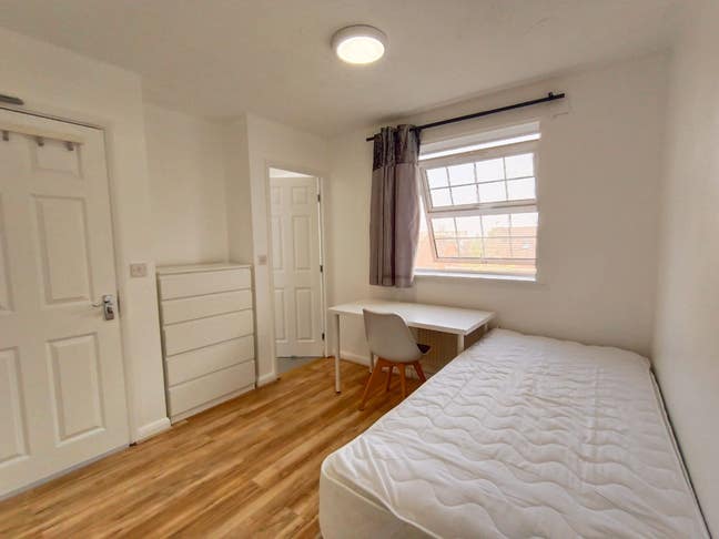 🔥 En-Suite 🔥 Great Location, All Bills, Parking Main Photo