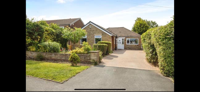 Double and a single available in lovely Scholes!  Main Photo