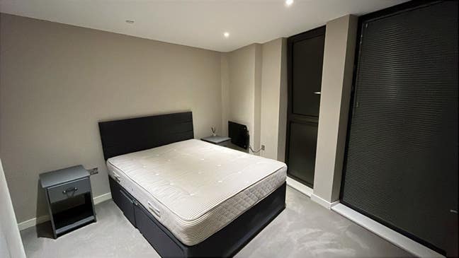 Double Bedroom - Move In 19-29th SEPT Main Photo